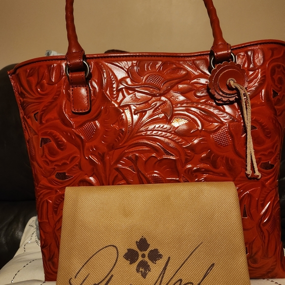 Patricia Nash Tooled Leather Tote-FIRM PRICE - Picture 6 of 8
